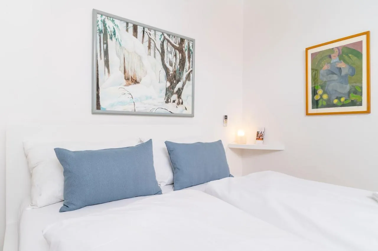 Art Apartment Karlsplatz By Ichbucheat Vienna