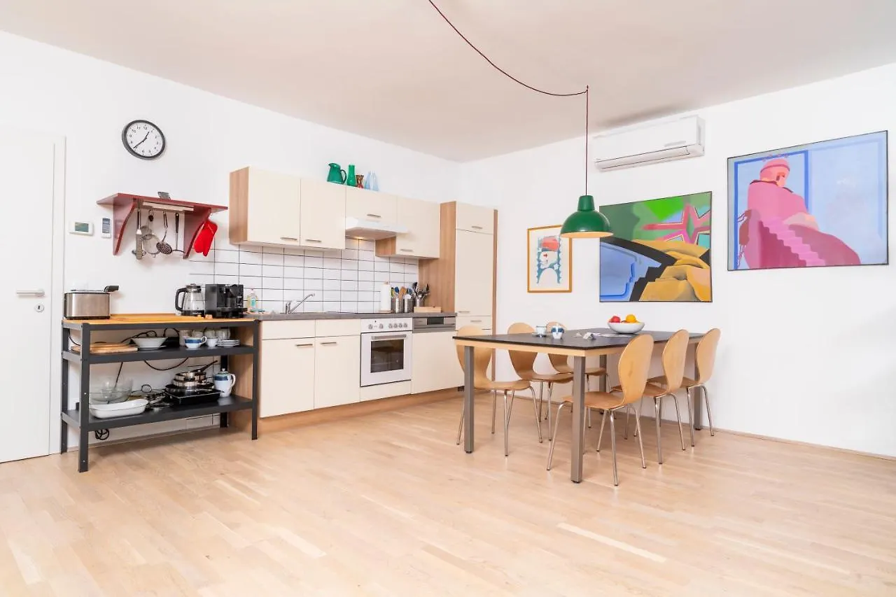 Art Apartment Karlsplatz By Ichbucheat Vienna