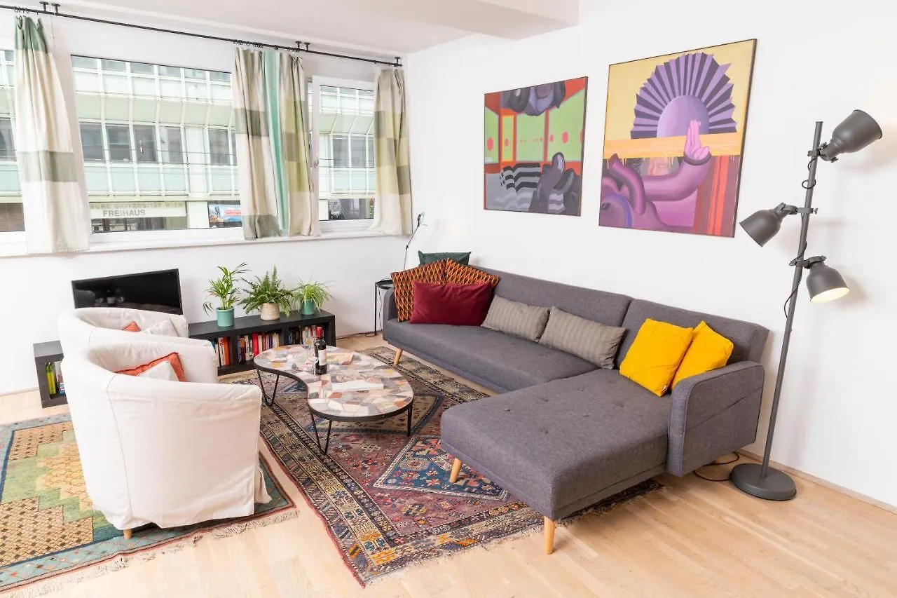 Art Apartment Karlsplatz By Ichbucheat Wien