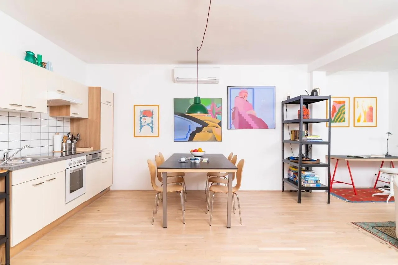 Art Apartment Karlsplatz By Ichbucheat Wien 0*,  Österrike