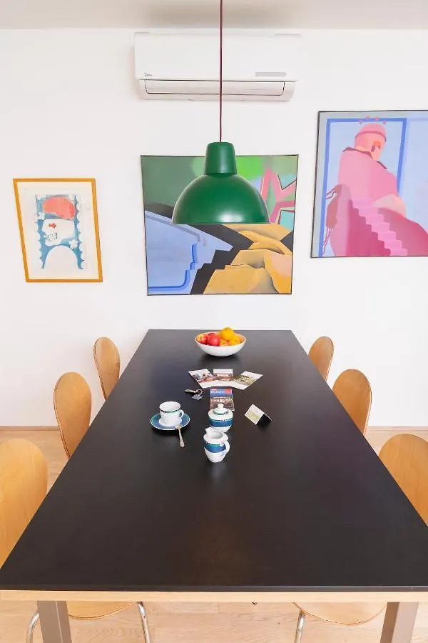 Art Apartment Karlsplatz By Ichbucheat Wien