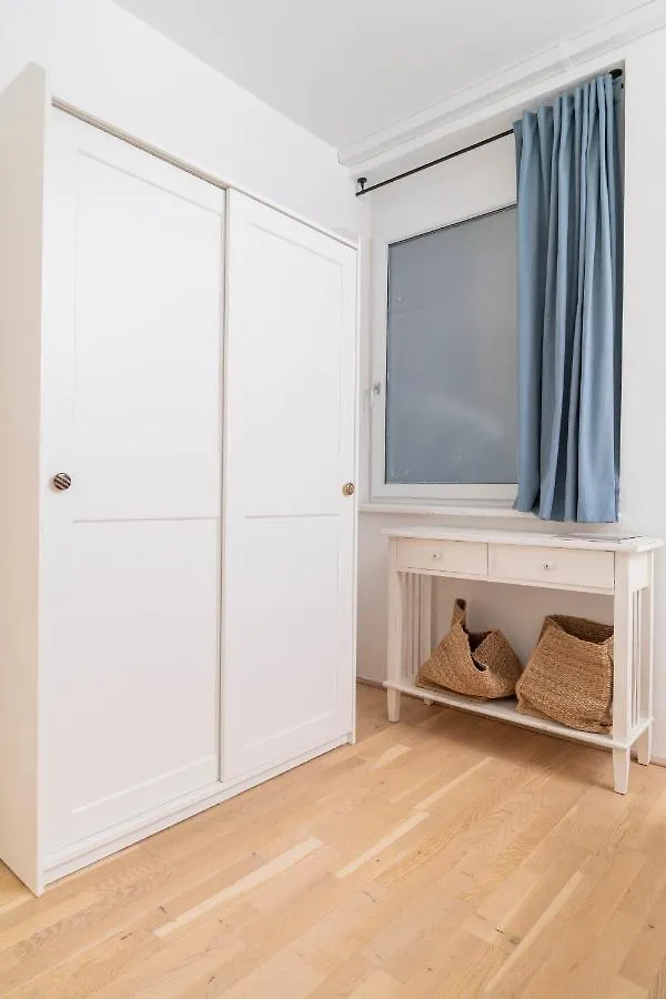 Art Apartment Karlsplatz By Ichbucheat Wien Österrike