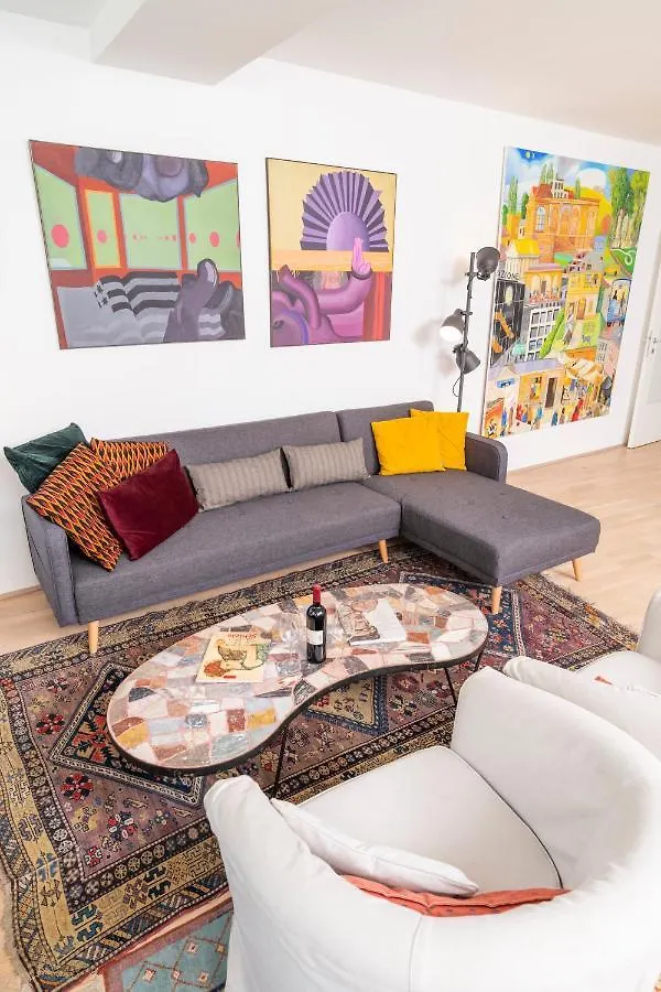 Art Apartment Karlsplatz By Ichbucheat Wien Österrike