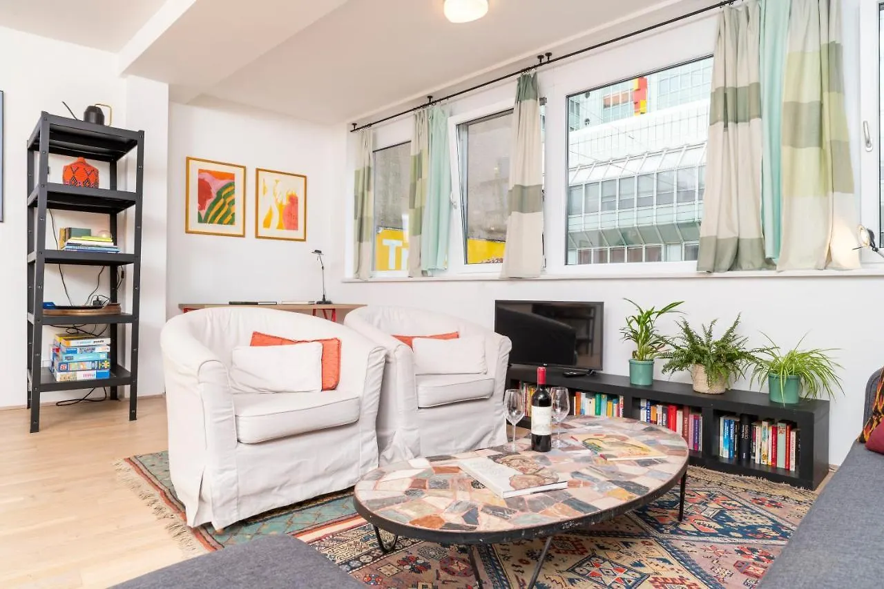 Art Apartment Karlsplatz By Ichbucheat Wien