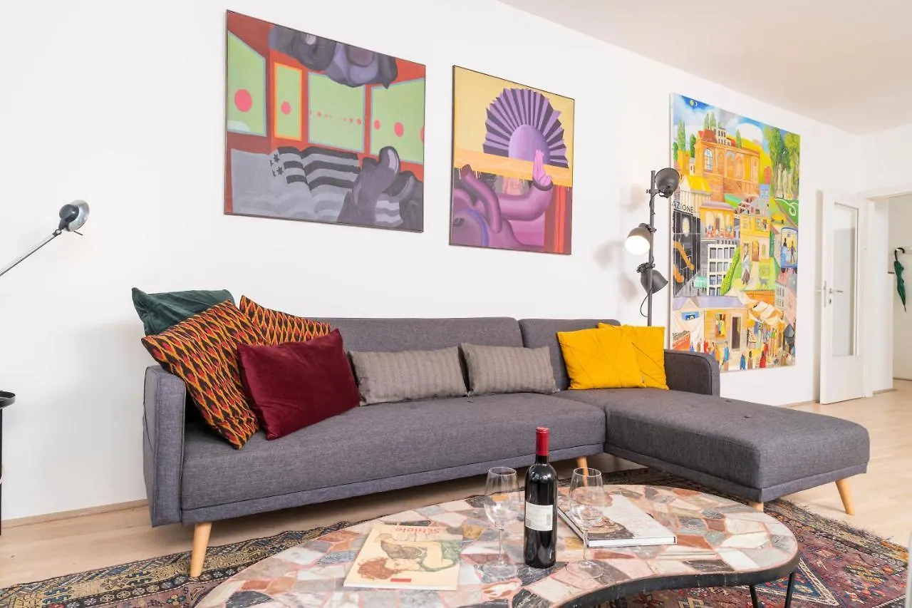 Art Apartment Karlsplatz By Ichbucheat Vienna Austria